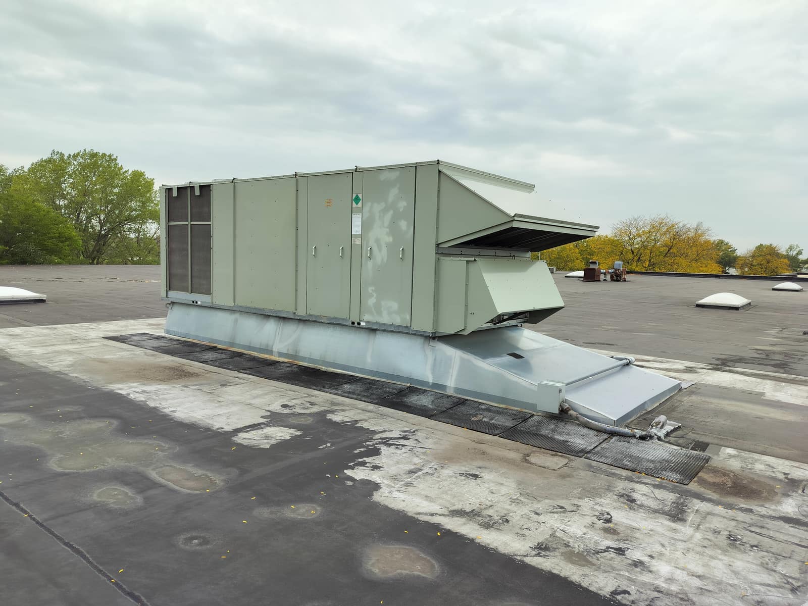 Commercial and industrial HVAC work by American Mechanical Works