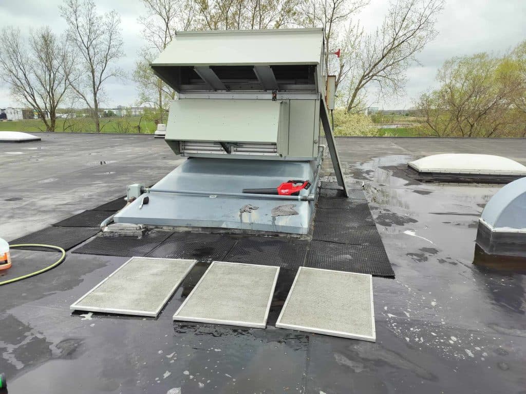 HVAC preventive maintenance by American Mechanical Works