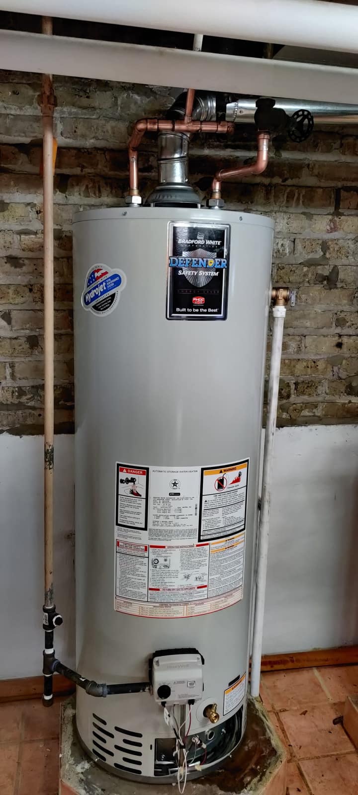 Water heater and gas piping installed by American Mechanical Works