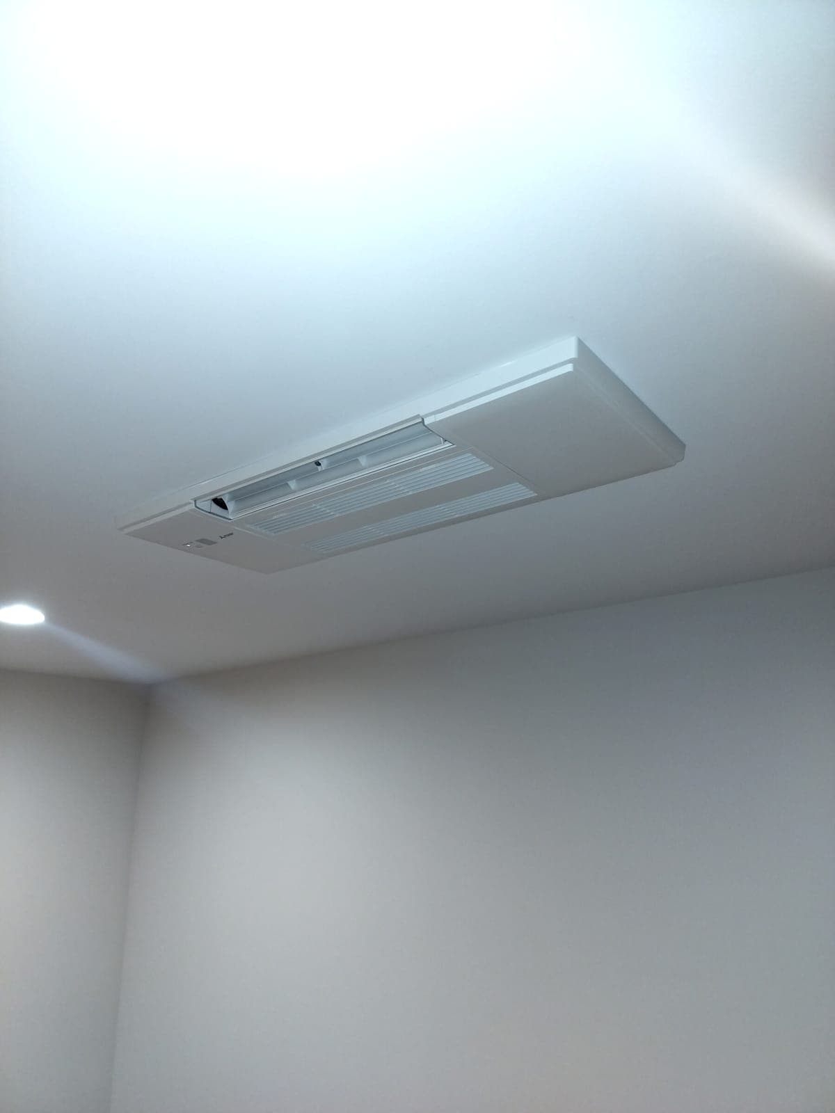 Mitsubishi Electric ductless mini split installed by AMW in a North Shore home
